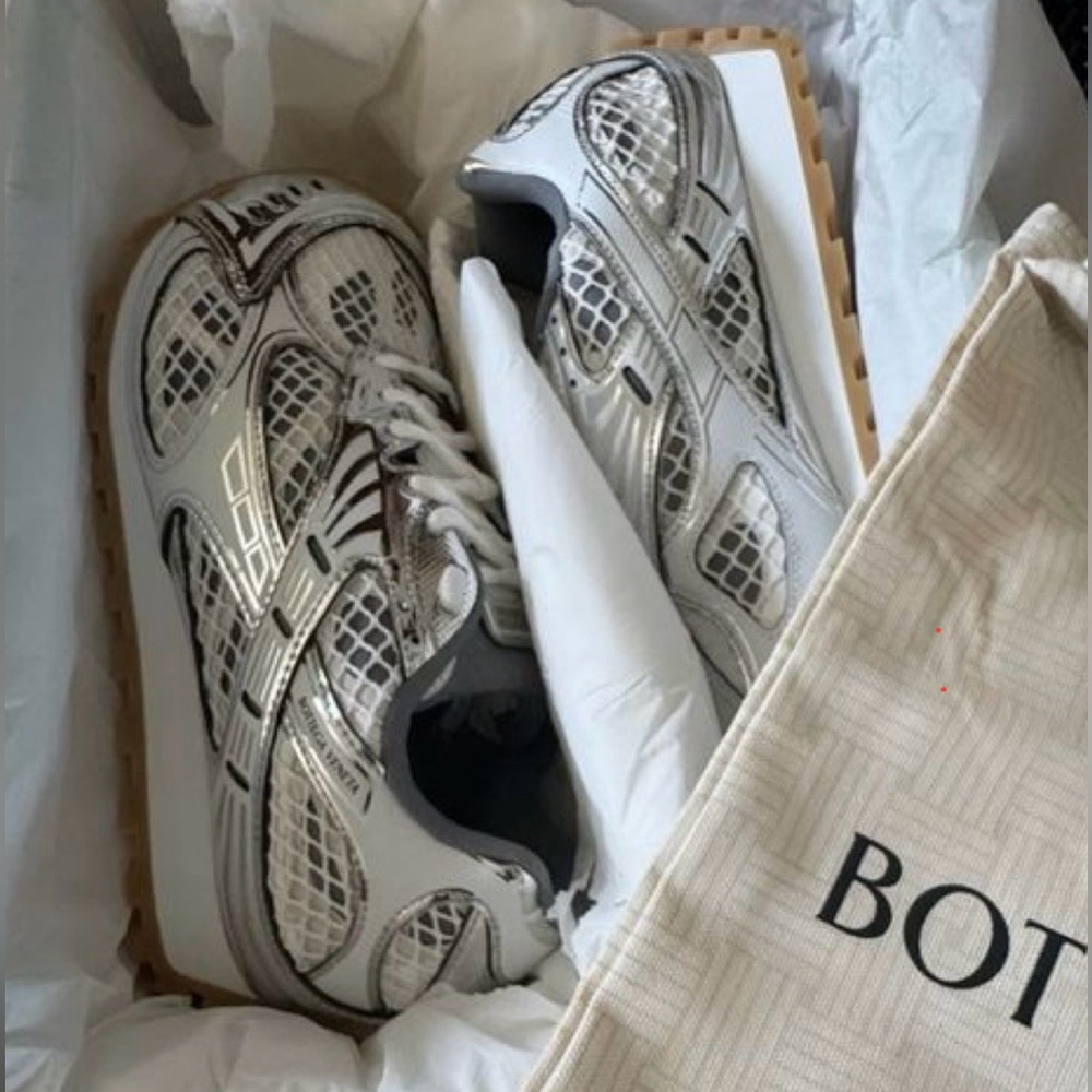 Bottega Veneta orbit